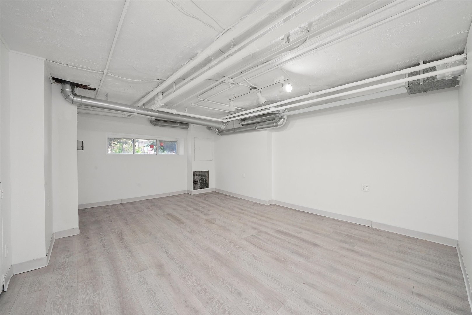 7806 S Cregier Avenue Property Photo 19