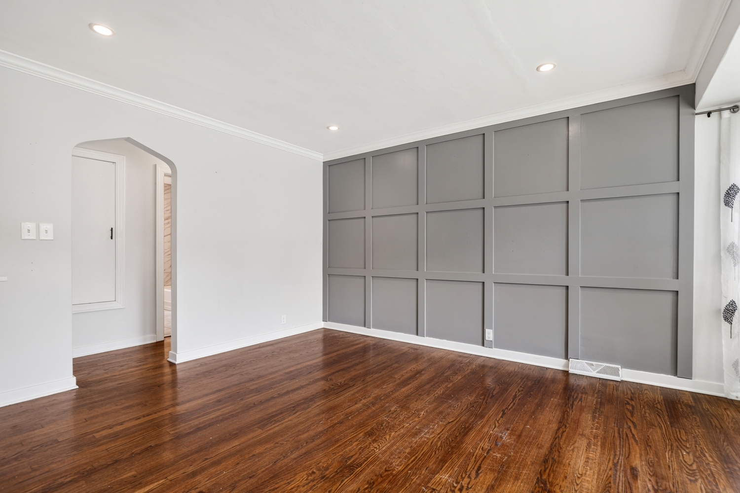 18538 Wentworth Avenue Property Photo 7