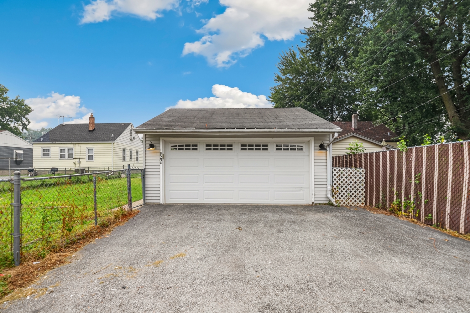 18538 Wentworth Avenue Property Photo 30