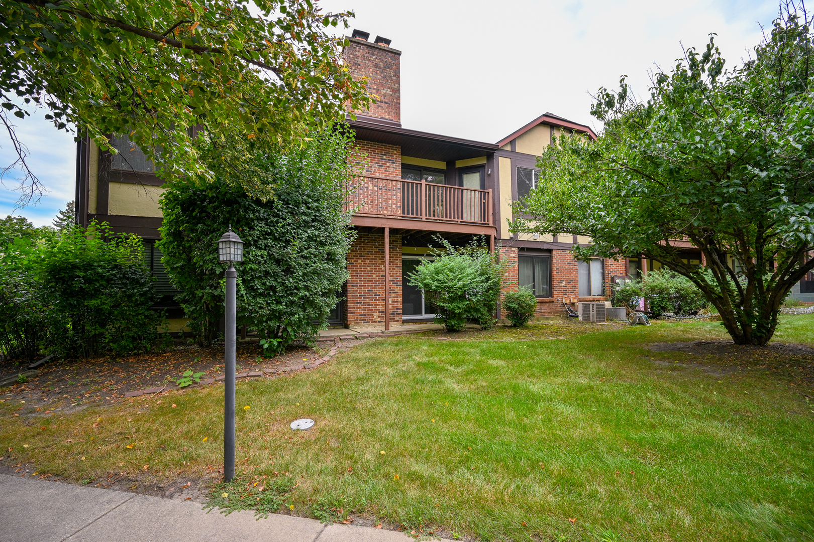372 Sandhurst Circle 3 Property Photo 12