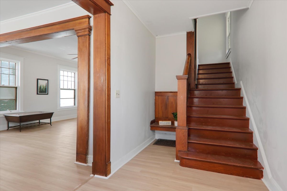 811 E Washington Street Property Photo 3