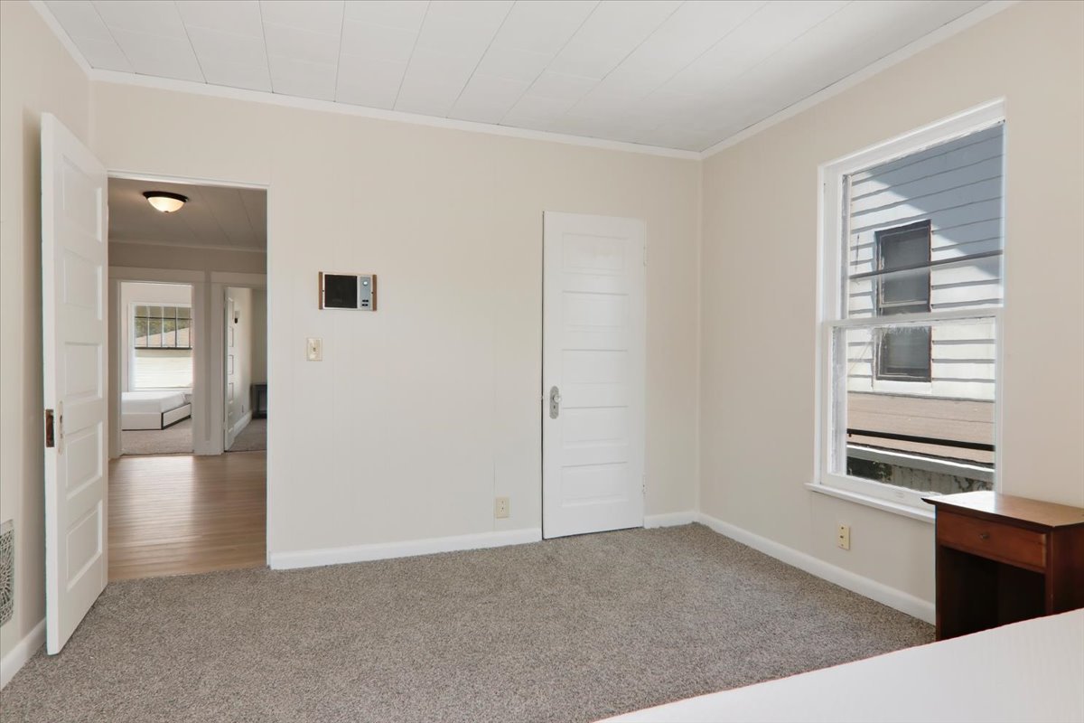 811 E Washington Street Property Photo 18