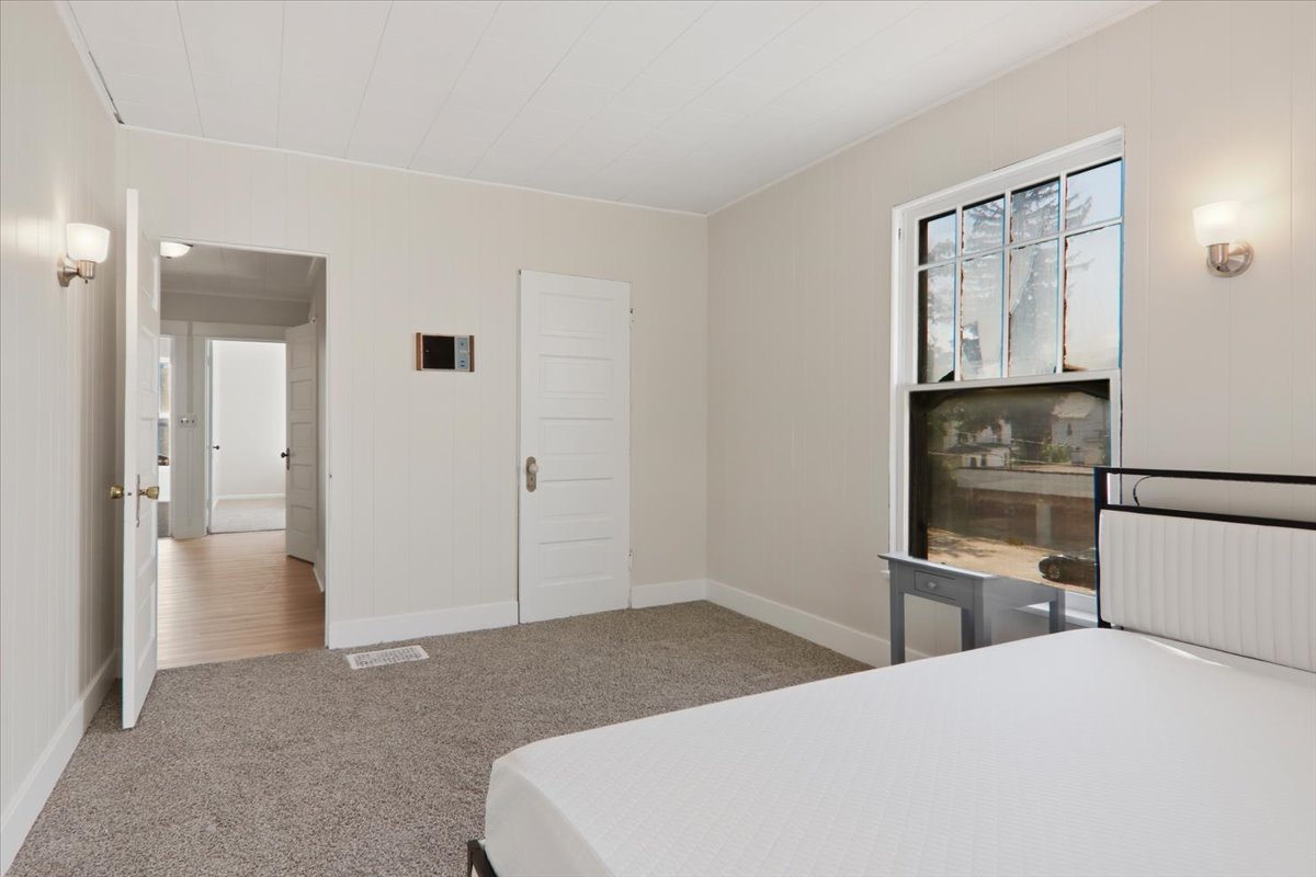 811 E Washington Street Property Photo 20