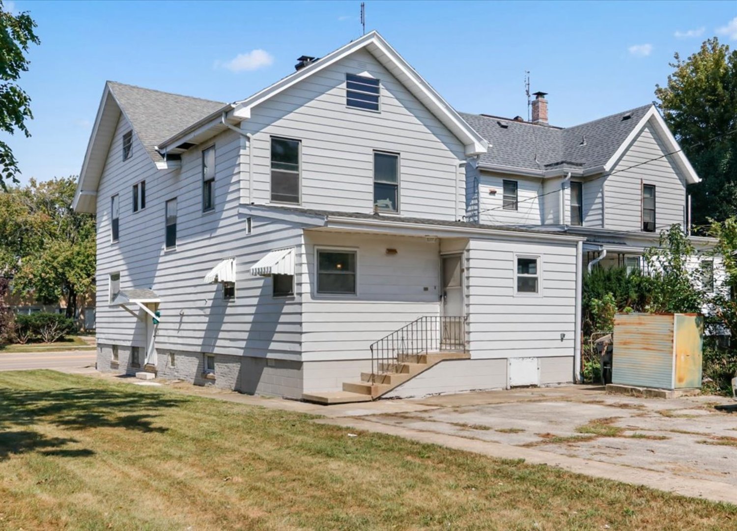 811 E Washington Street Property Photo 24