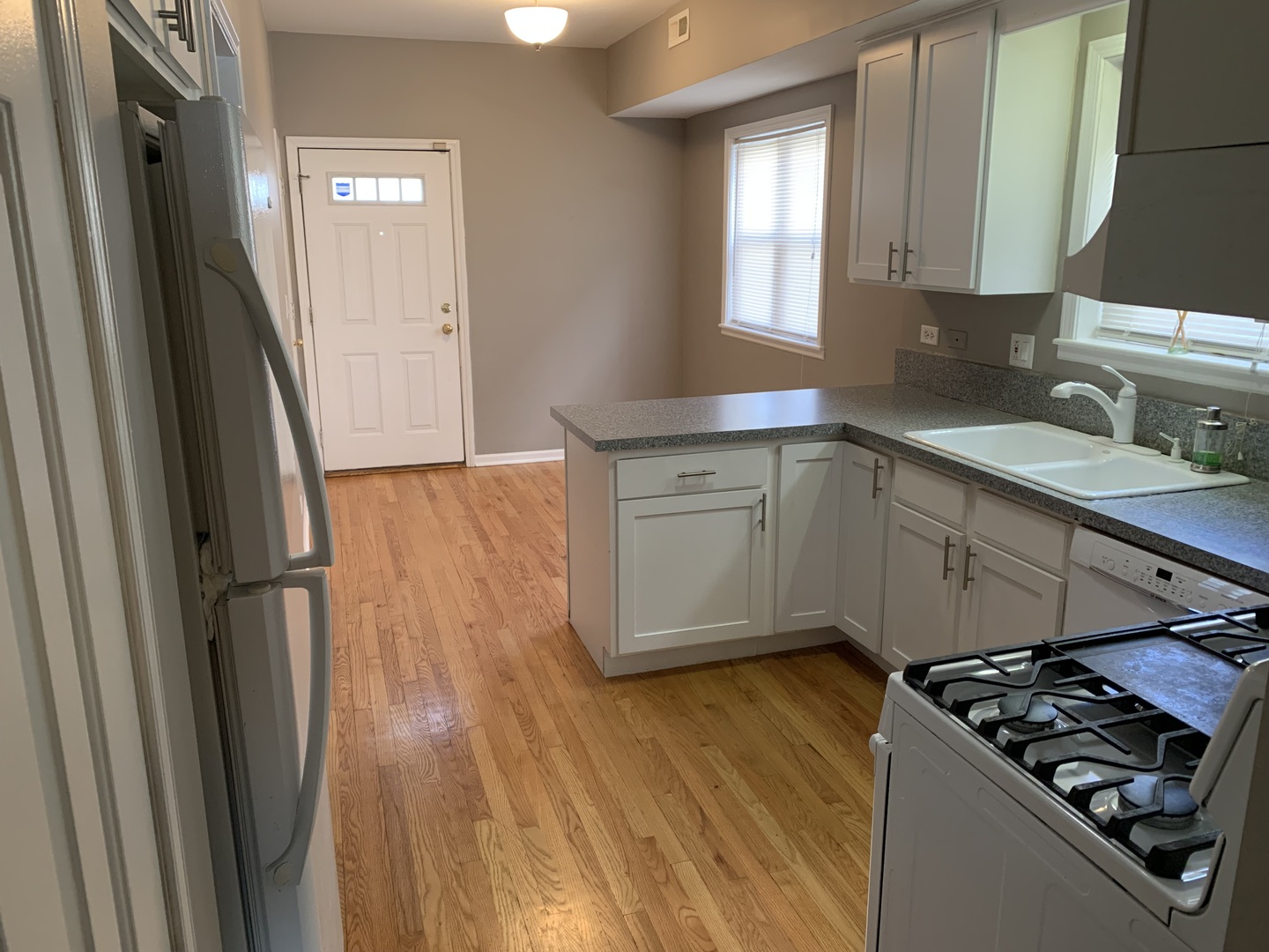 2316 W Diversey Avenue 2 Property Photo 5