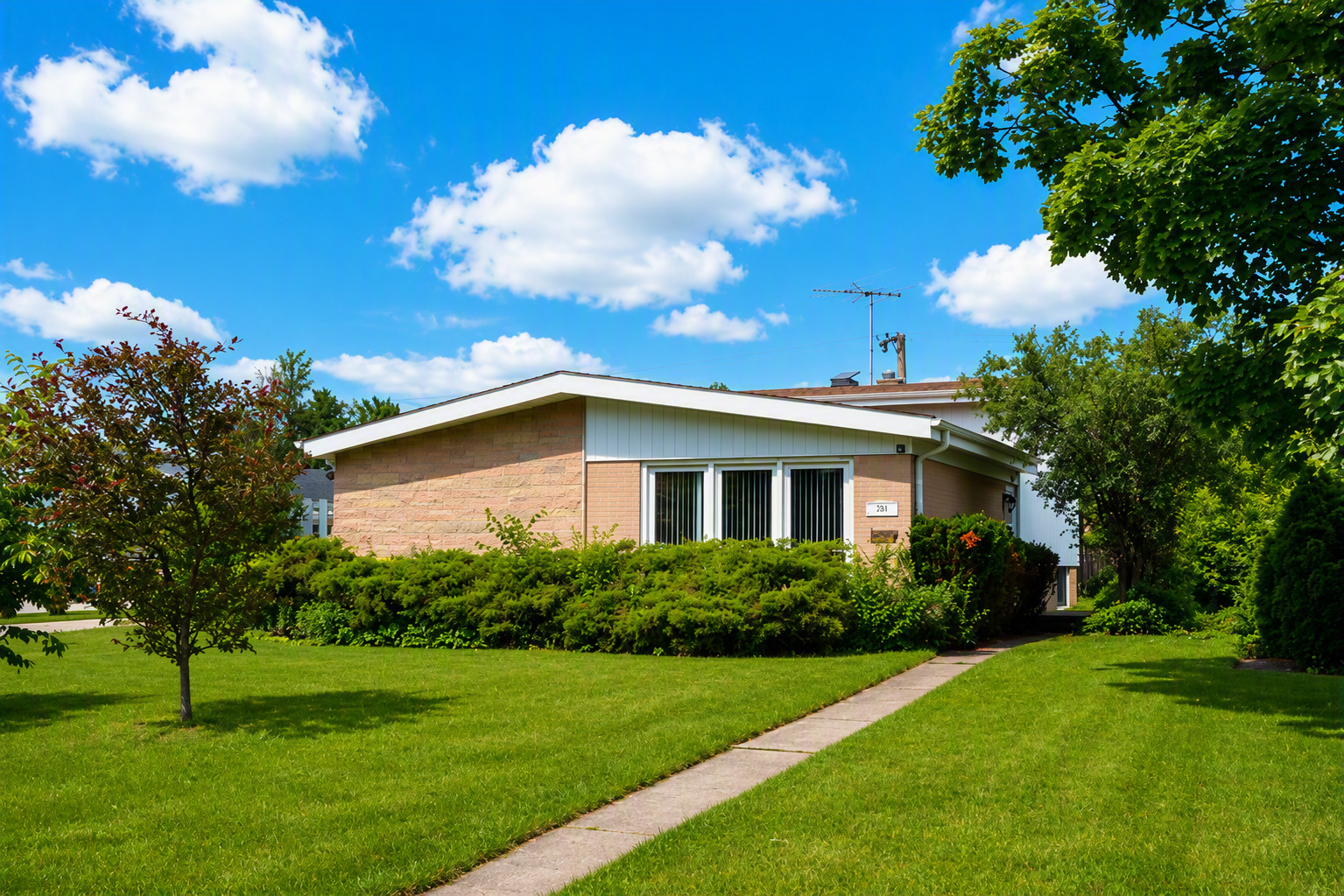 54 Fernwood Drive Property Photo 1