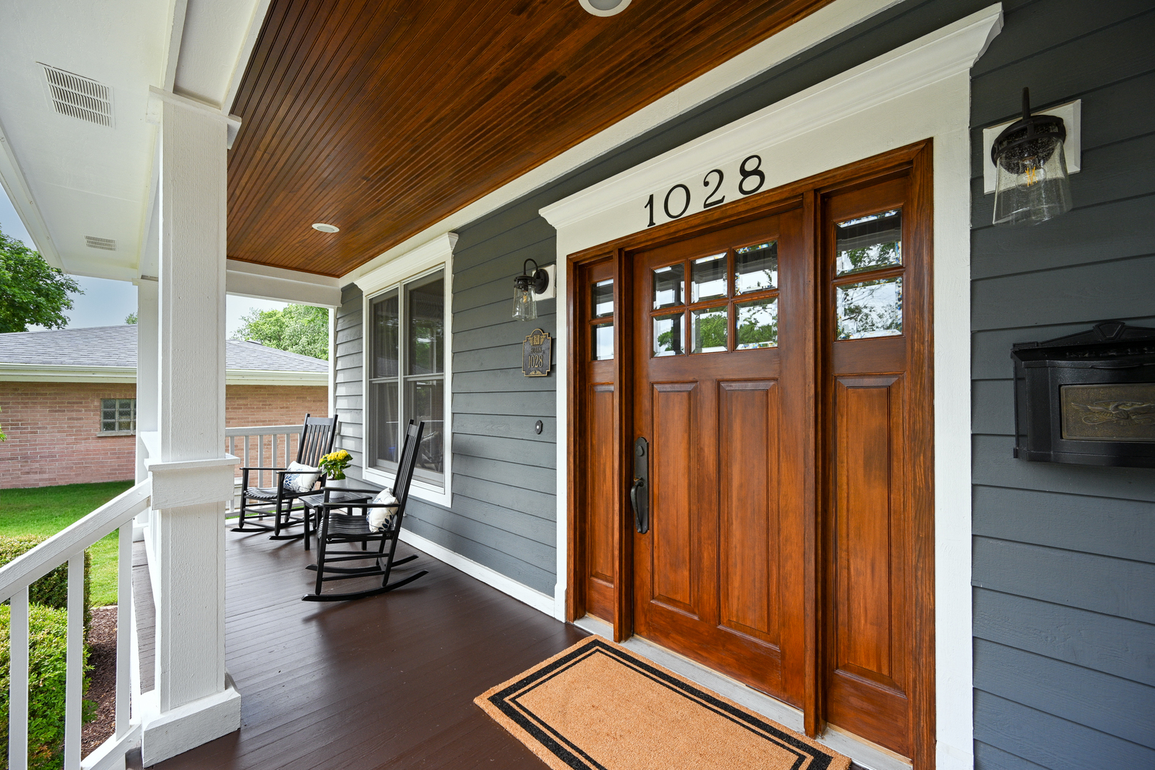 1028 Shady Lane Property Photo 4