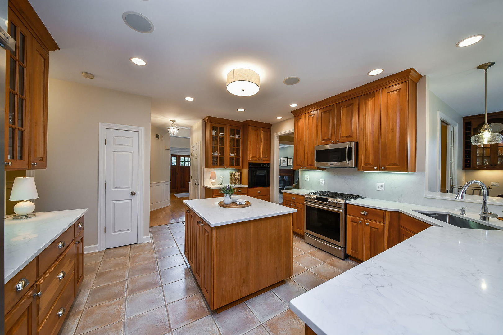 1028 Shady Lane Property Photo 13