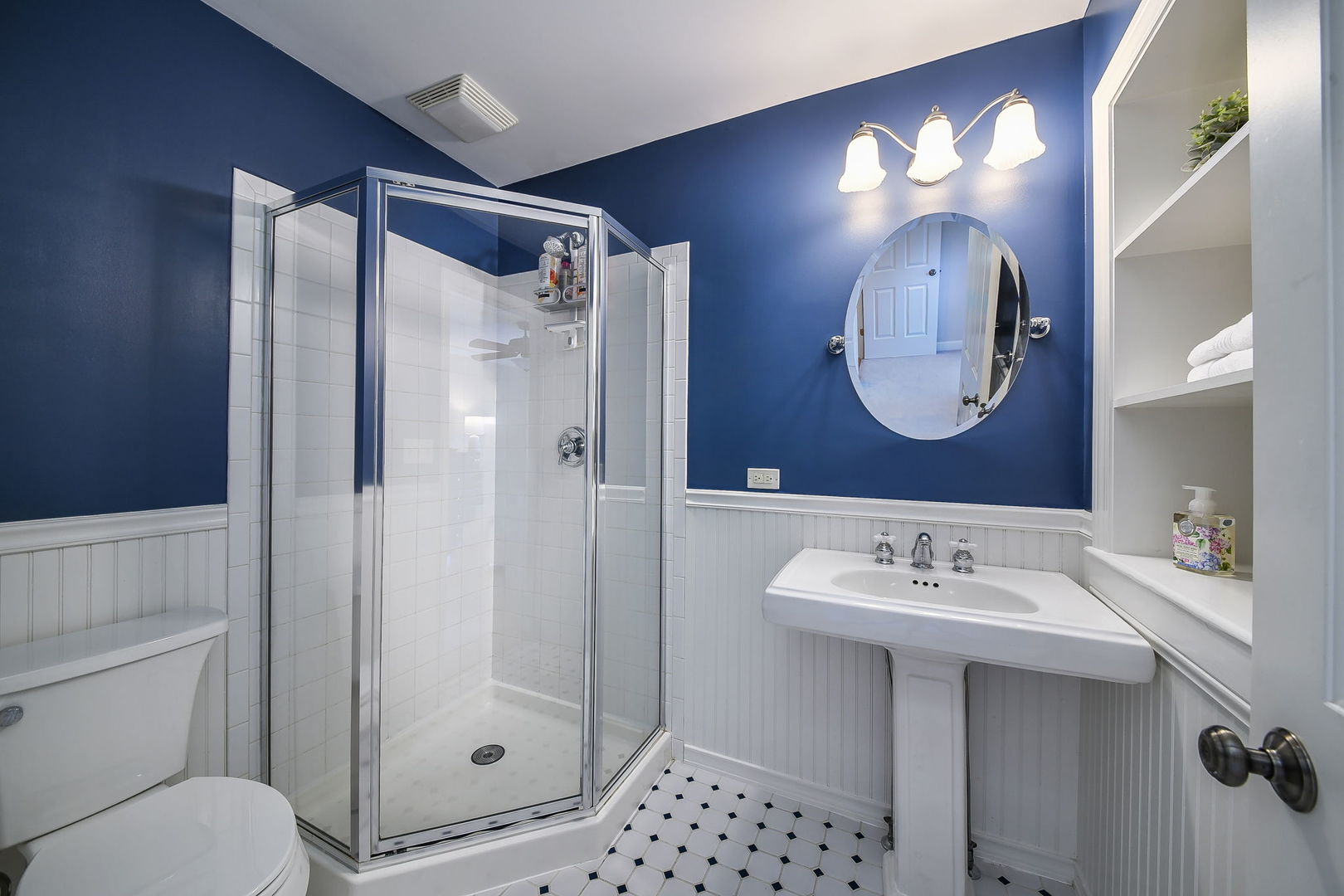 1028 Shady Lane Property Photo 44