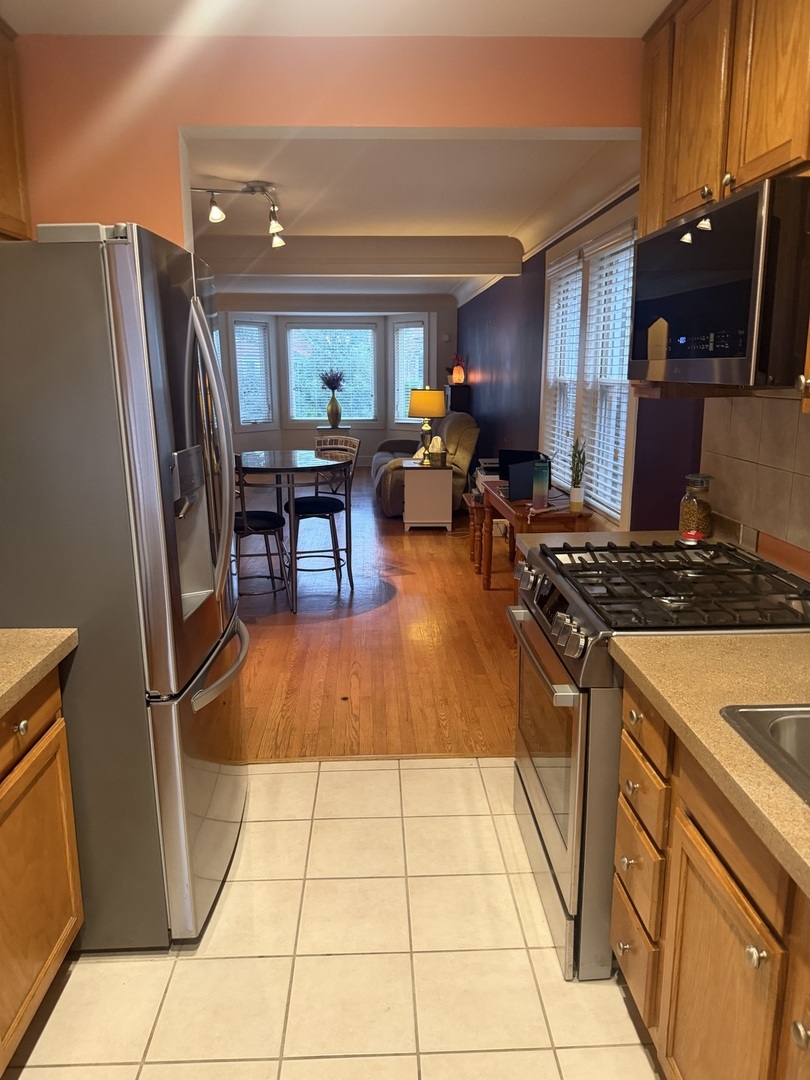 3849 N Nora Avenue Property Photo 4