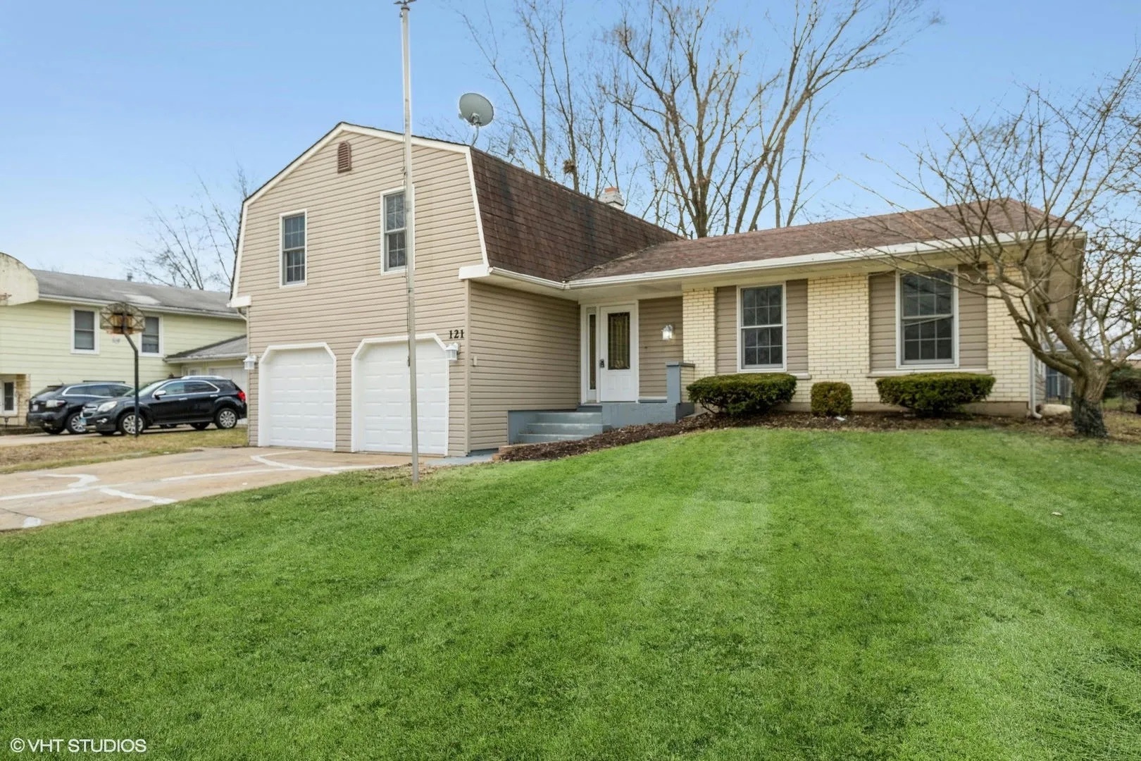 121 Richmond Drive Property Photo 2