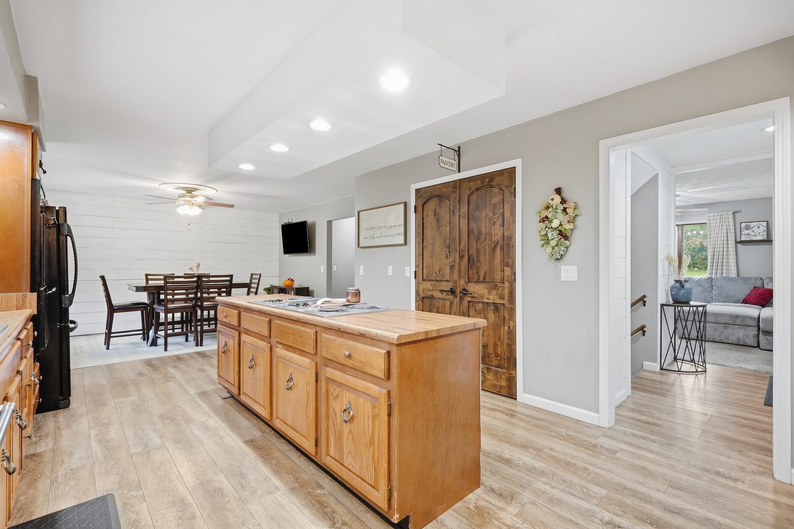 10001 35th Street Property Photo 5
