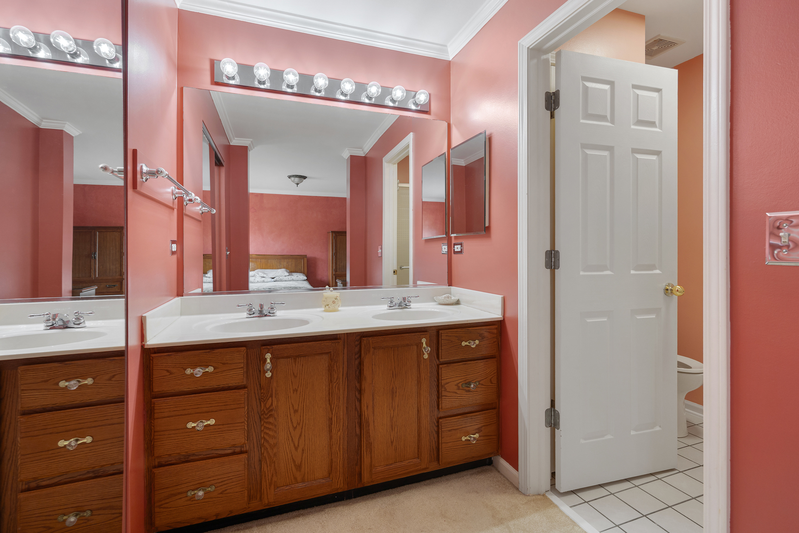 2920 Oak Court Property Photo 17