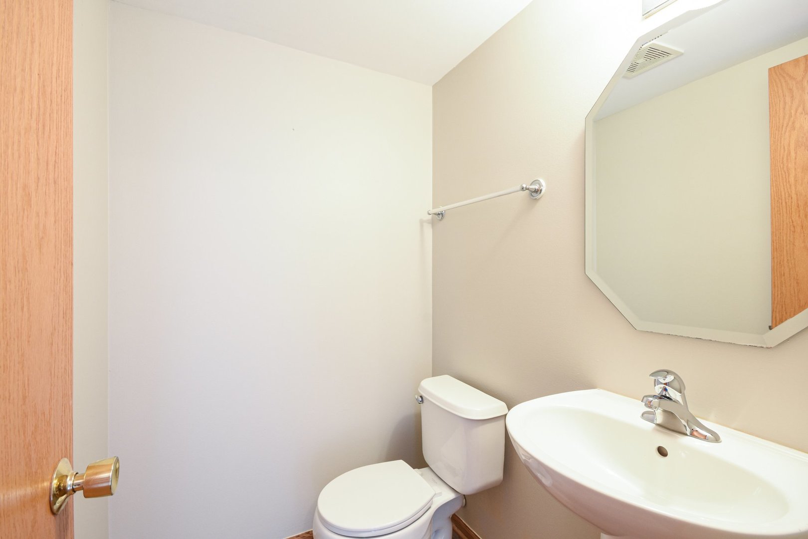 3193 Ketch Court Property Photo 13