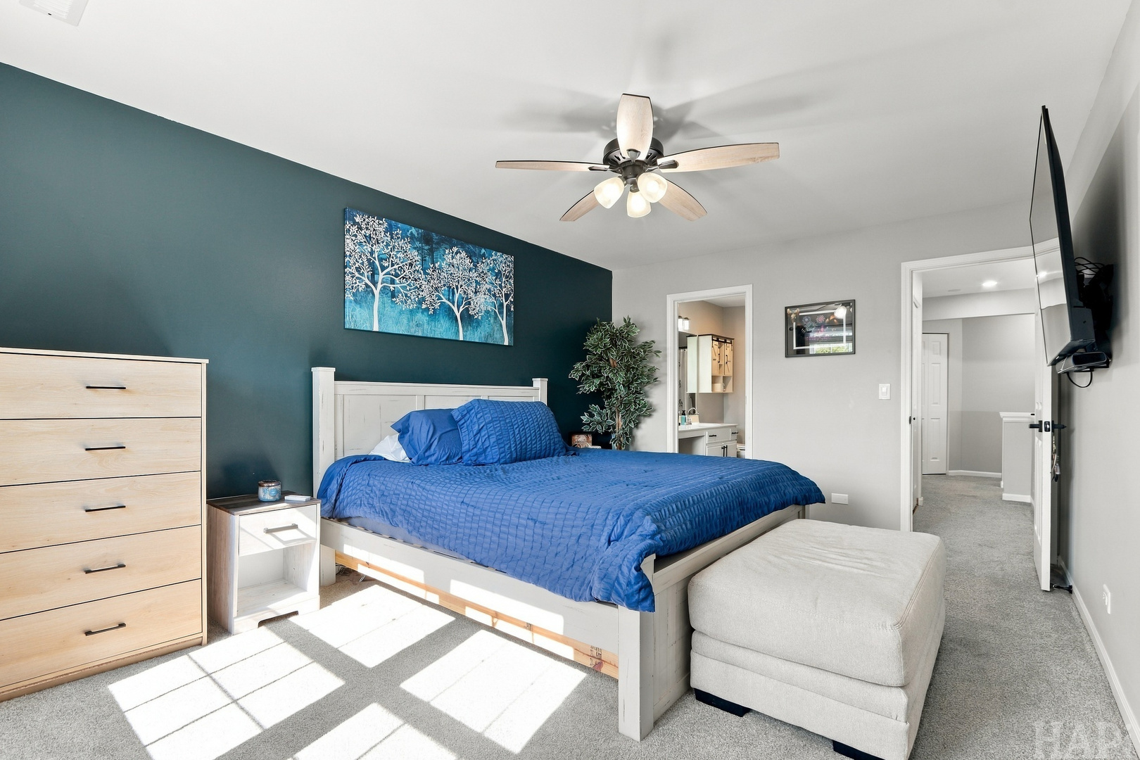 447 Ashwood Court Property Photo 13