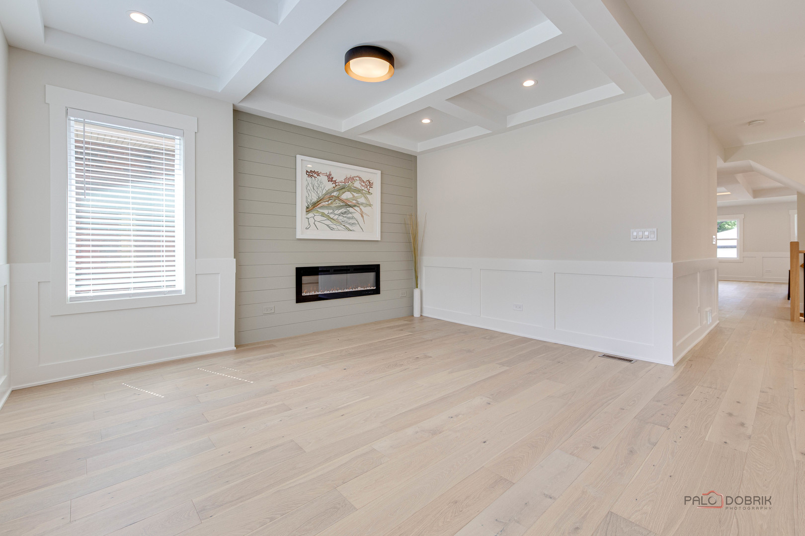 5748 W Eastwood Avenue Property Photo 6