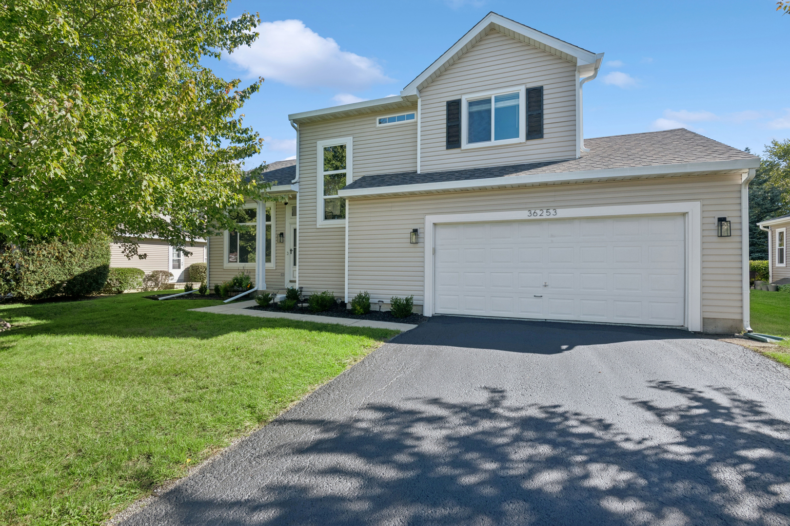 36253 N Bridlewood Avenue Property Photo 1