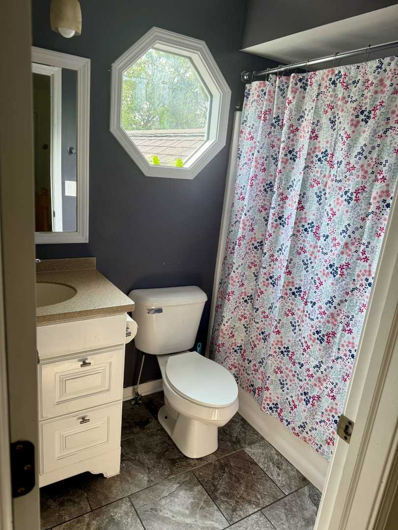1127 Yorkshire Drive Property Photo 20