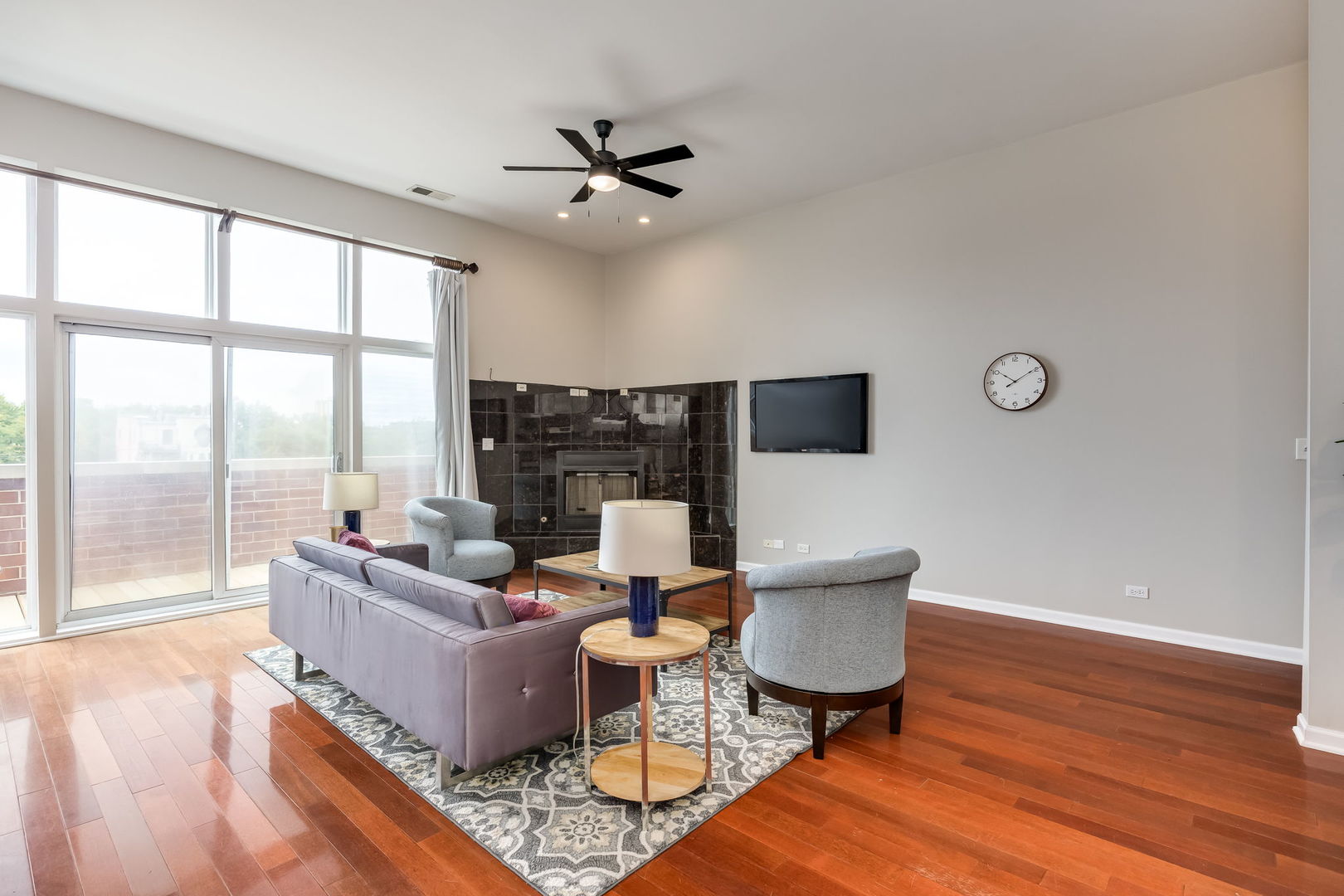 1395 N Milwaukee Avenue 3e Property Photo 4