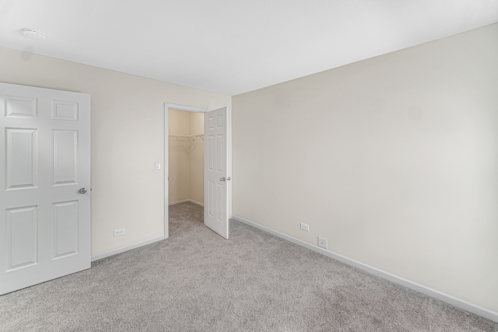 2588 Dickens Court Property Photo 20