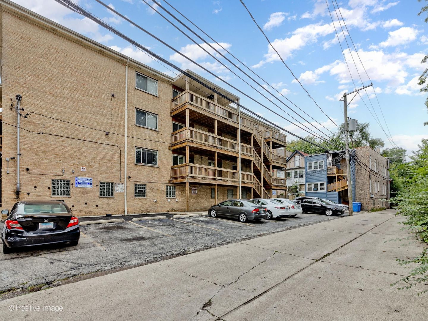 7021 N Ridge Boulevard 1e Property Photo 14