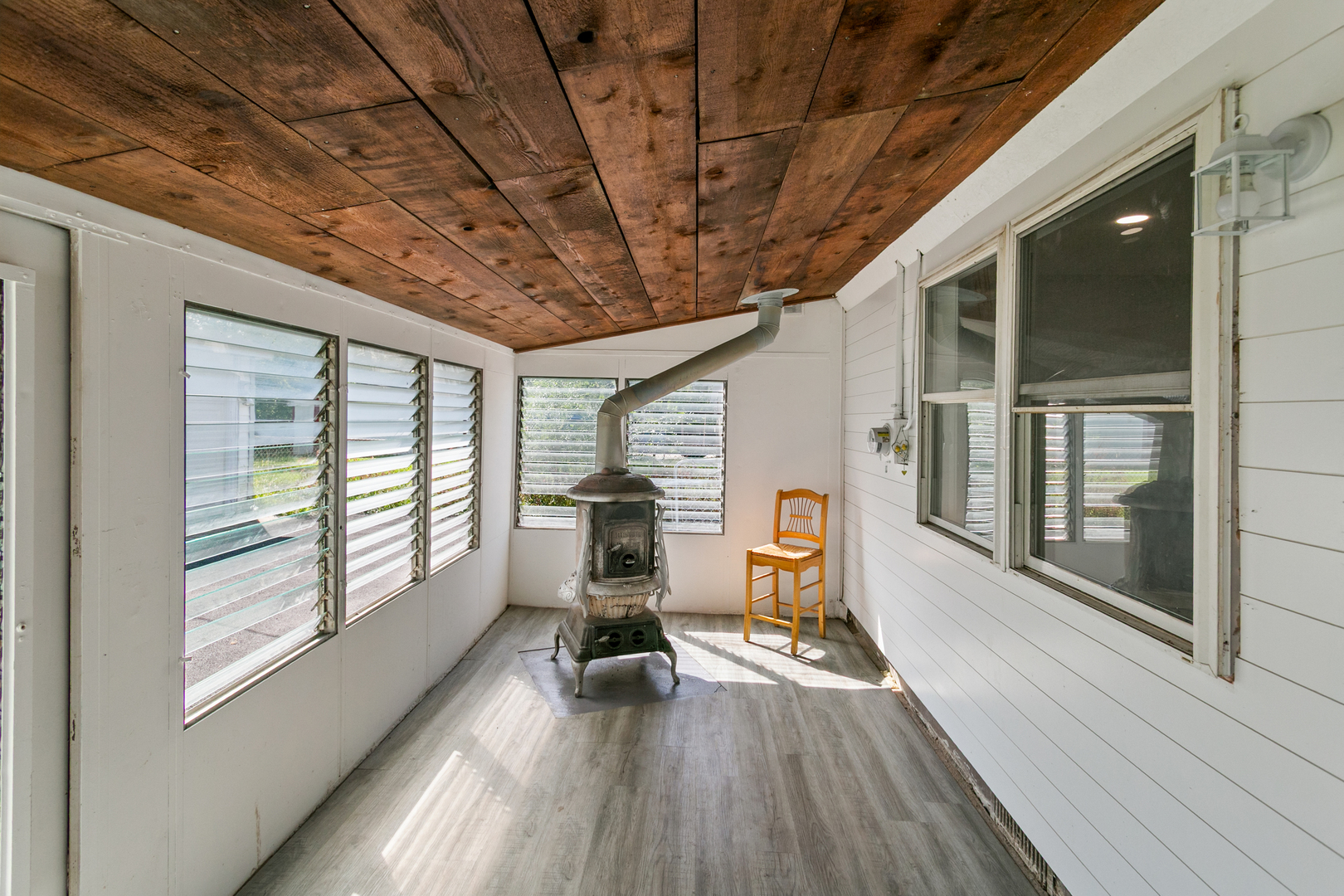 2206 221st Street Property Photo 9