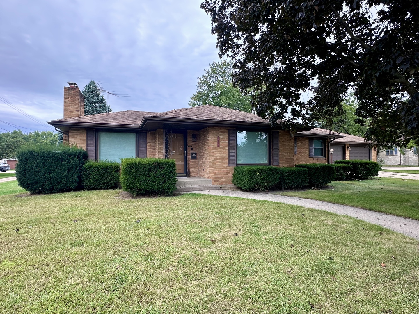 1507 Ave F Property Photo 1