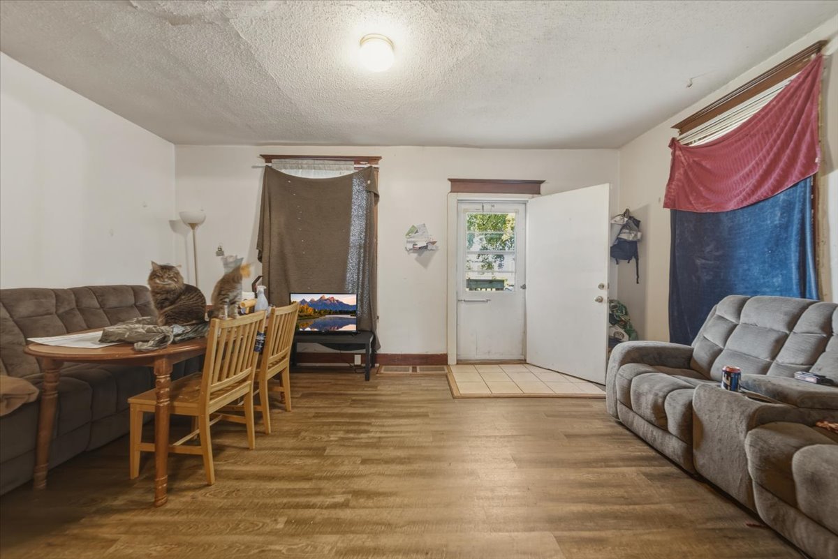 206 8th Avenue Property Photo 10