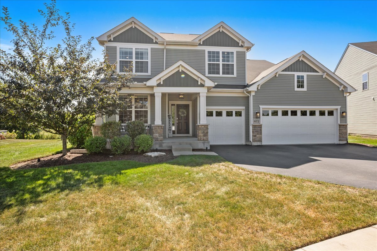 672 Glenwood Drive Property Photo 1