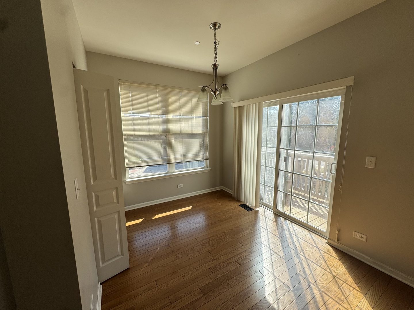 1238 Evergreen Avenue Property Photo 8