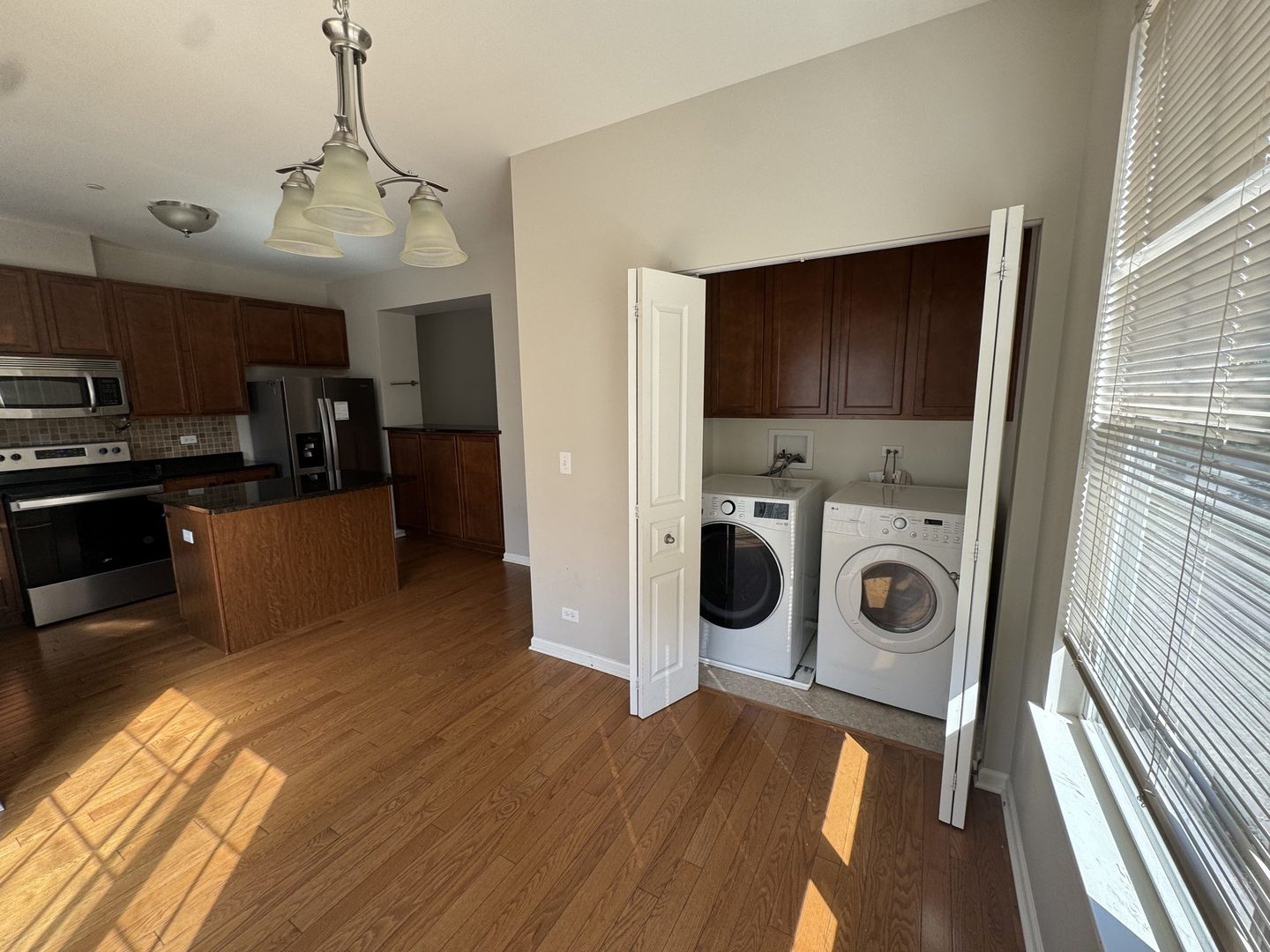 1238 Evergreen Avenue Property Photo 9