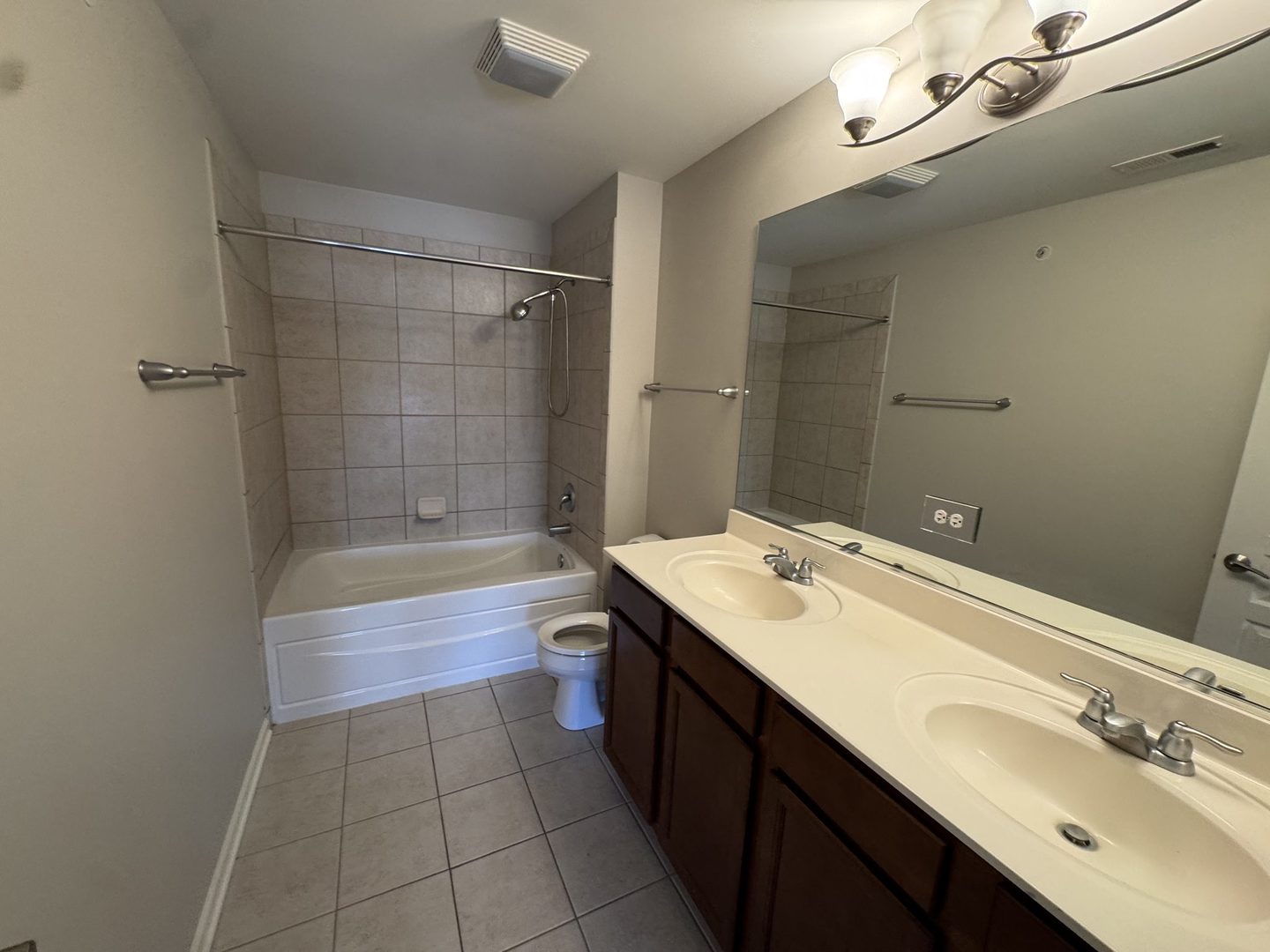 1238 Evergreen Avenue Property Photo 11