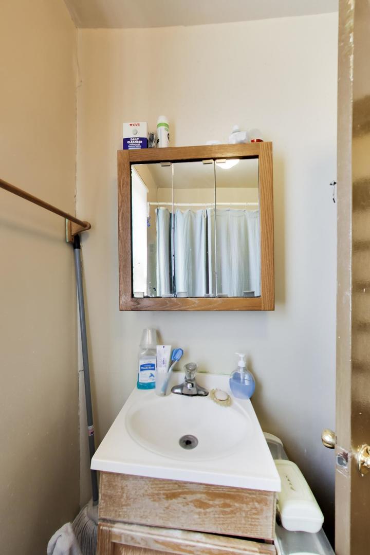 12759049 Property Photo 16