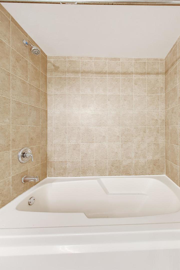 1070 W 15th Street 113 Property Photo 19