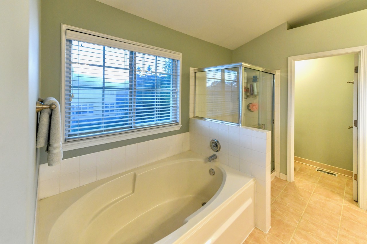 687 E Lenox Lane Property Photo 21