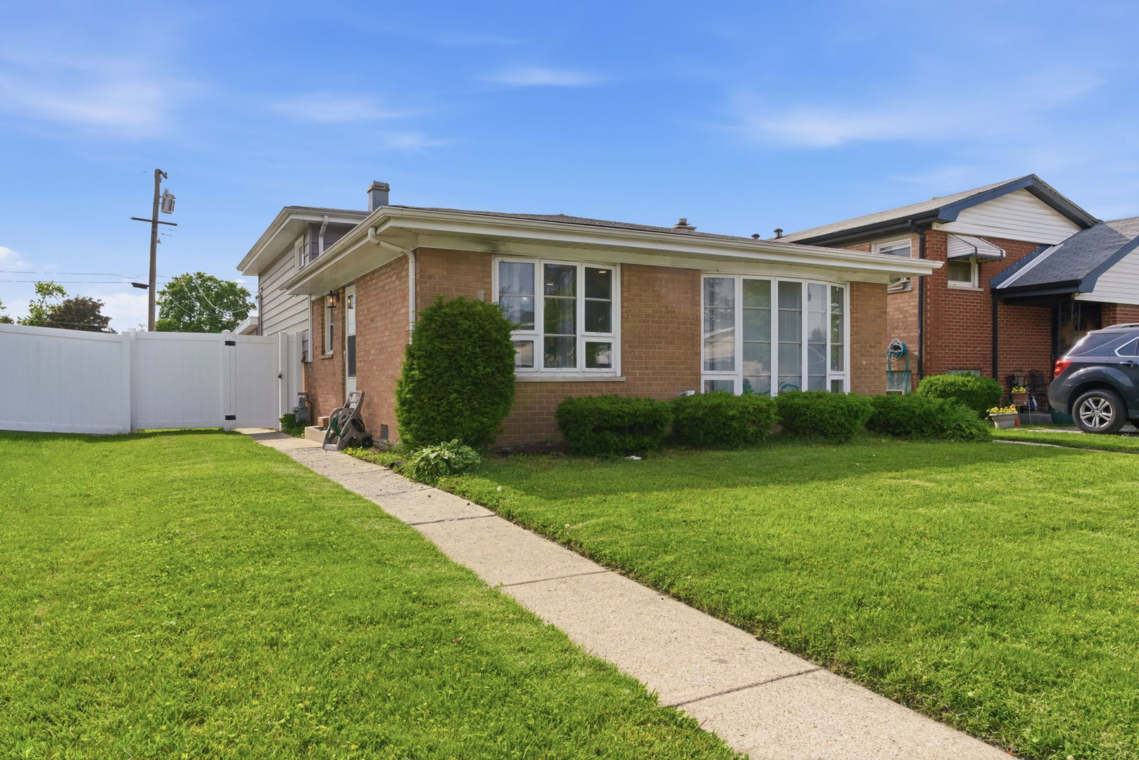 15930 Paulina Street Property Photo 2