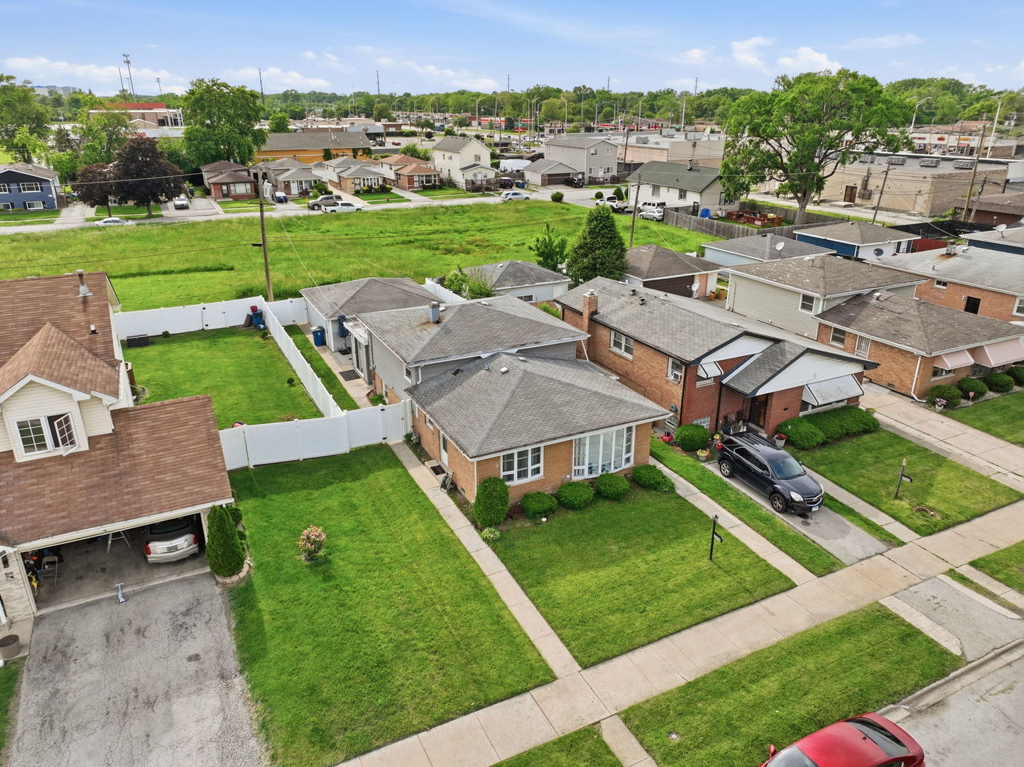 15930 Paulina Street Property Photo 5