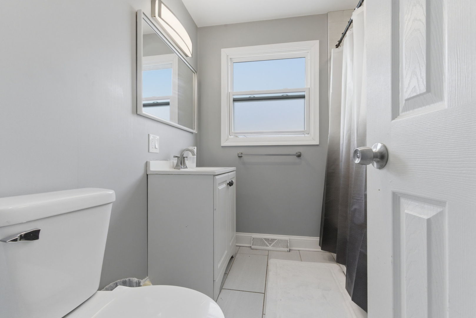 15930 Paulina Street Property Photo 17