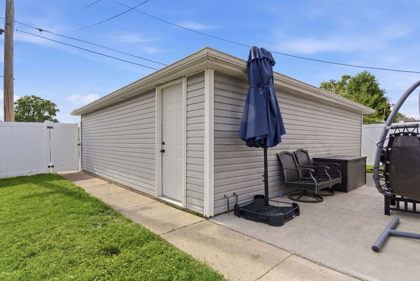 15930 Paulina Street Property Photo 29