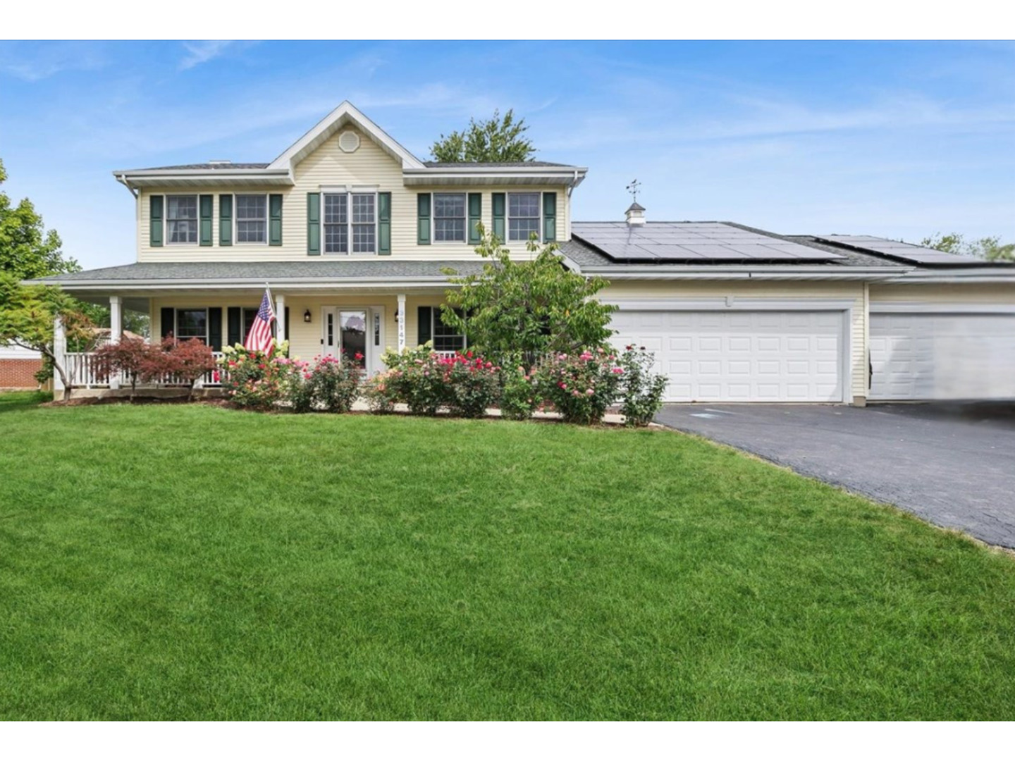 33147 N Lake Shore Drive Property Photo 1