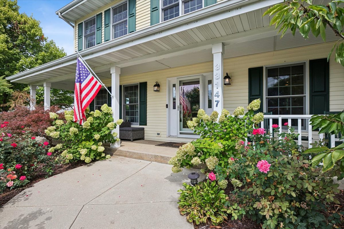 33147 N Lake Shore Drive Property Photo 4