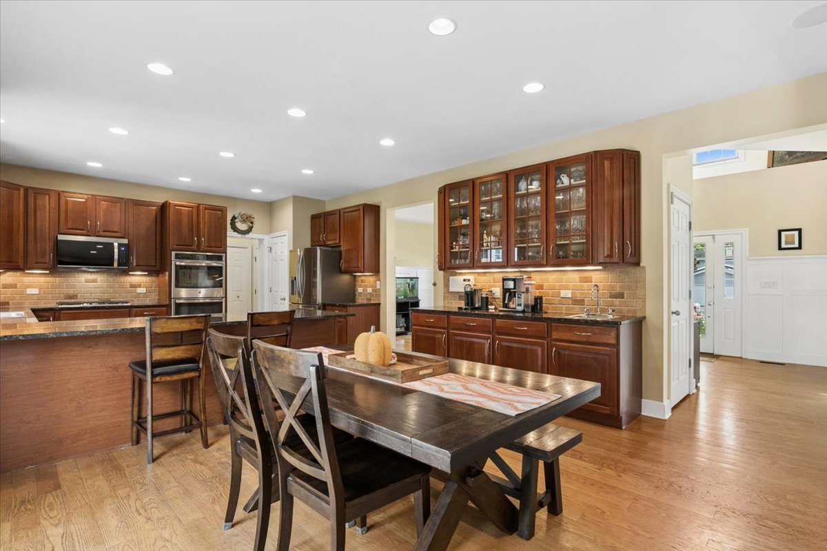 33147 N Lake Shore Drive Property Photo 5