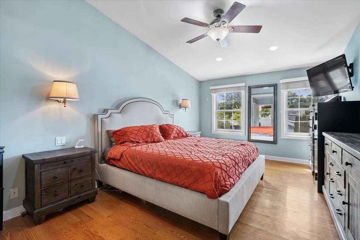 33147 N Lake Shore Drive Property Photo 13