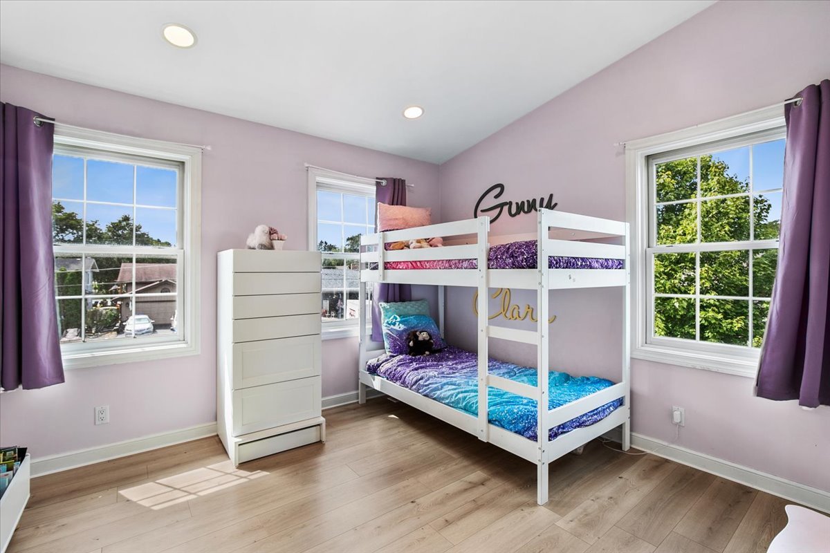 33147 N Lake Shore Drive Property Photo 15