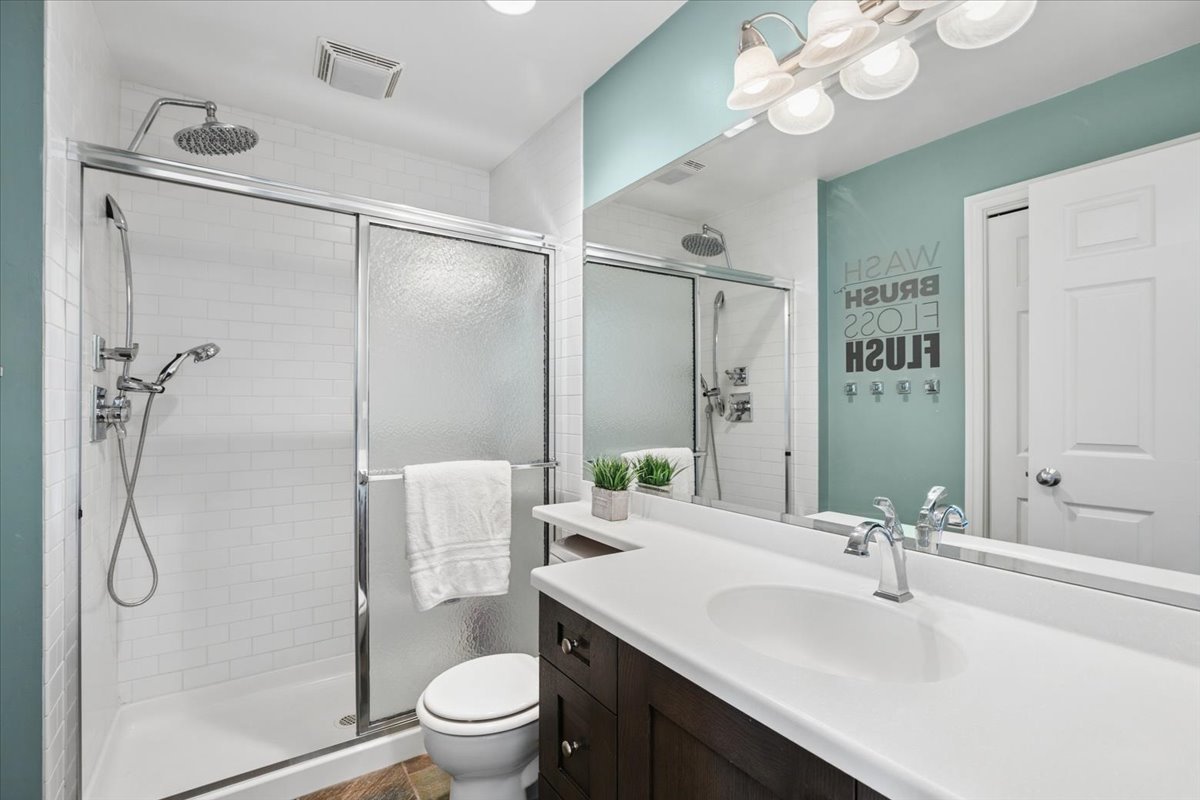 33147 N Lake Shore Drive Property Photo 18
