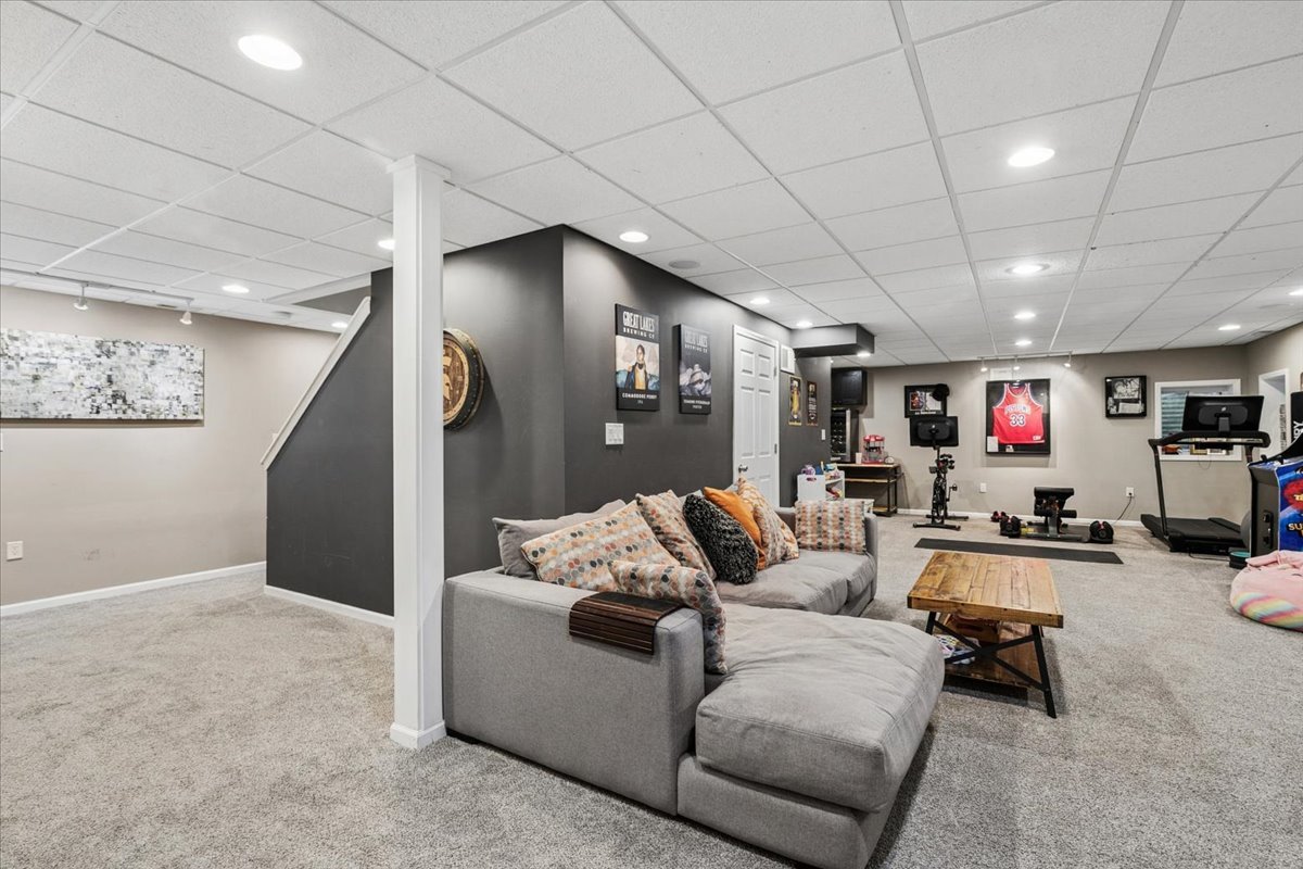 33147 N Lake Shore Drive Property Photo 19
