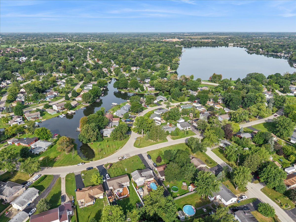 33147 N Lake Shore Drive Property Photo 27