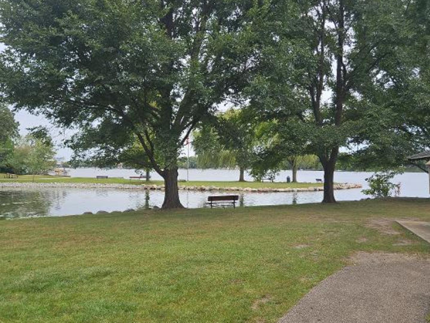 33147 N Lake Shore Drive Property Photo 33