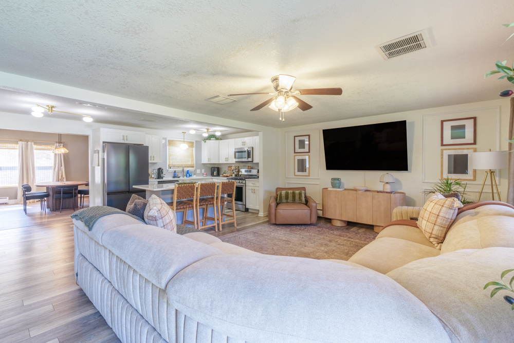 813 Apricot Avenue Property Photo 2