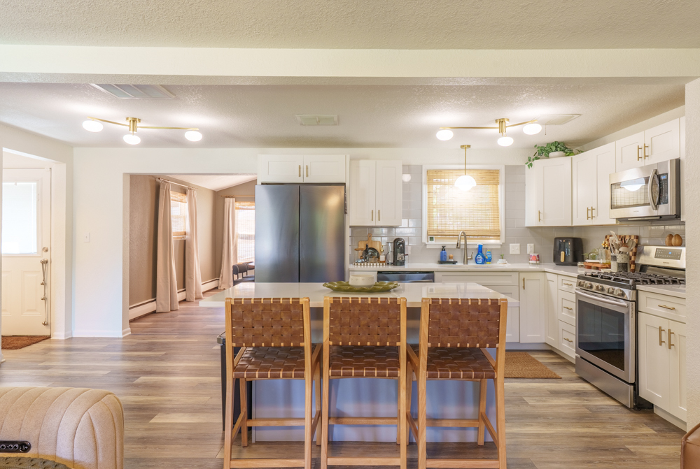 813 Apricot Avenue Property Photo 6
